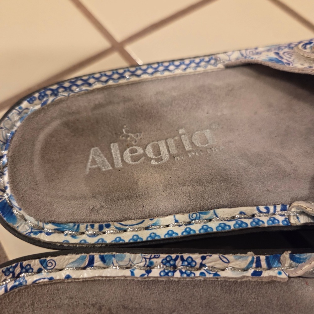 Alegria FIO-452 Blue White Floral Leather Slide Sandals Womens 36 US 6-6.5 - Picture 4 of 6
